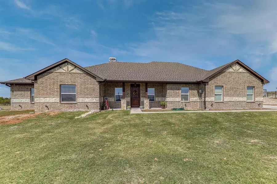 3024 Jolene Court, Springtown, TX 76082