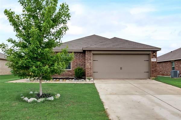 2909 Lismore Drive, Seagoville, TX 75159