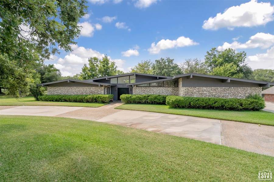 621 Oakpark Drive, Brownwood, TX 76801