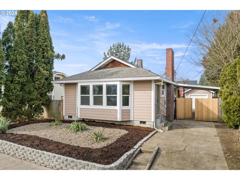 7305 N FENWICK AVE, Portland, OR 97217