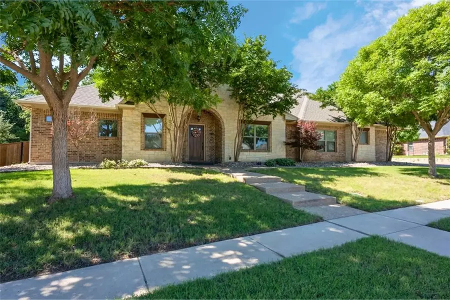 2020 Maplewood Drive, Weatherford, TX 76087