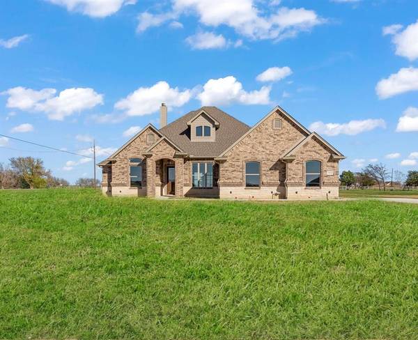 9801 Terry Meadows Lane,  Grandview,  TX 76050