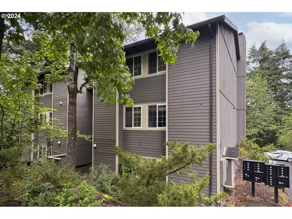 2403 SW NEBRASKA ST #17, Portland, OR 97239