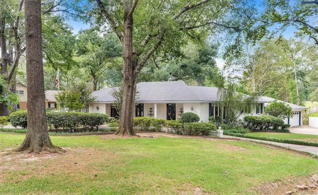 6004 East Ridge Drive, Shreveport, LA 71106