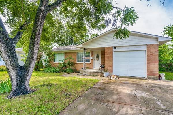 441 Jolee Street, Richardson, TX 75080