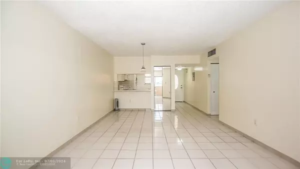 Hialeah, FL 33013,440 E 23rd St  #1206