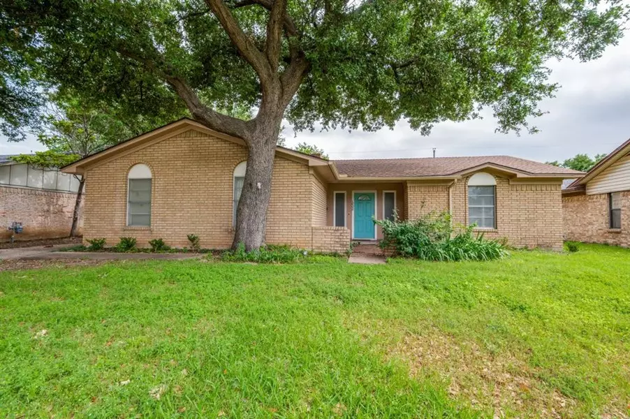 1808 W Rochelle Road, Irving, TX 75062