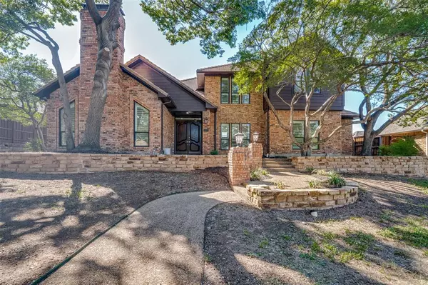 5906 Edinburgh Court,  Dallas,  TX 75252