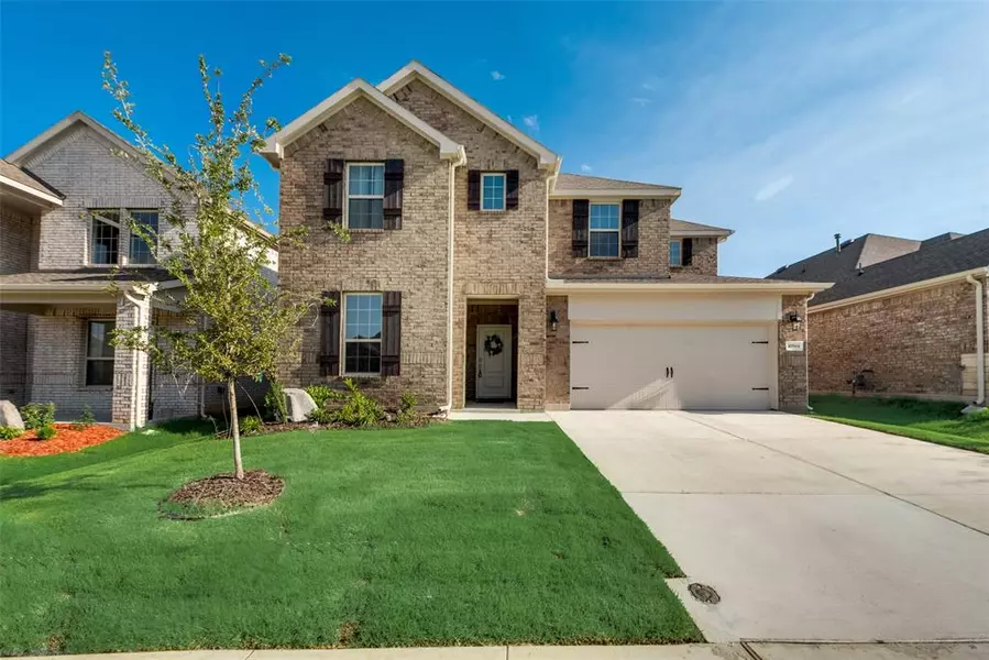 10504 Autumn Leaves Lane, Aubrey, TX 76227