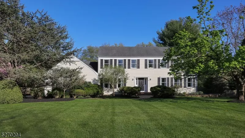 11 Blackhorse Run, Montgomery Twp., NJ 08502