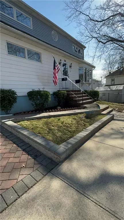 Staten  Island, NY 10304,70 Remsen ST