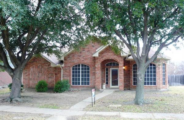 1706 Crosshaven Drive, Lewisville, TX 75077