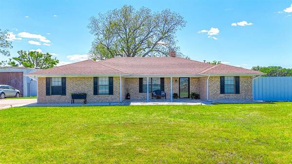 1000 S Bonner Avenue, Kerens, TX 75144