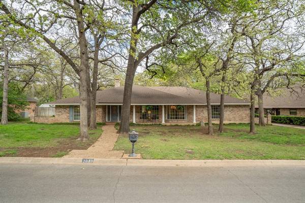 2009 Hollyhill Lane, Denton, TX 76205