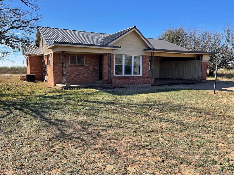 506 Ave K SE Avenue, Childress, TX 79201