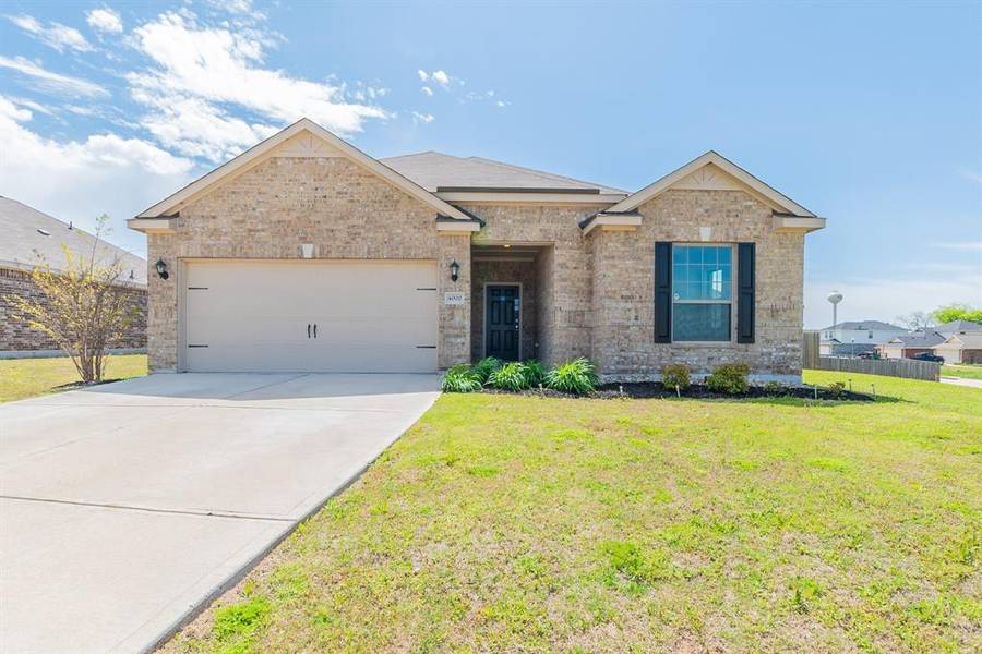 4000 Lakeview Drive, Sanger, TX 76266