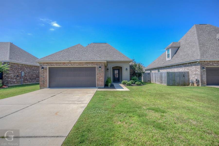 221 Beechcraft Way, Shreveport, LA 71106