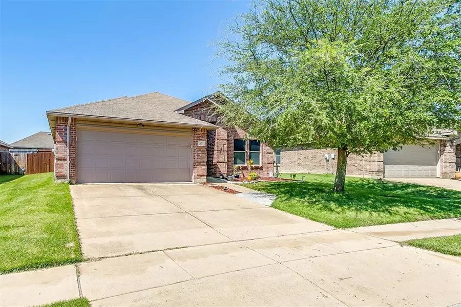 533 Jennifer Drive, Burleson, TX 76028