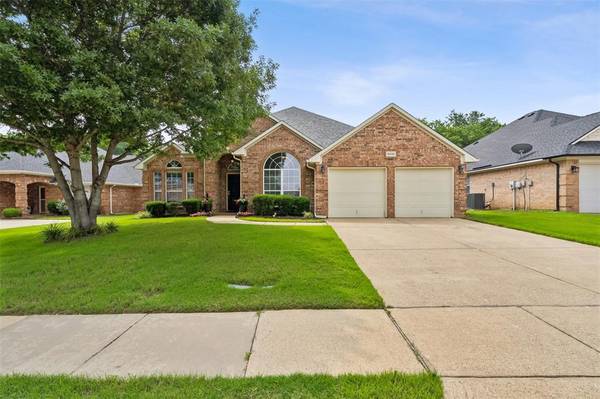 5839 Grayco Drive,  Grand Prairie,  TX 75052