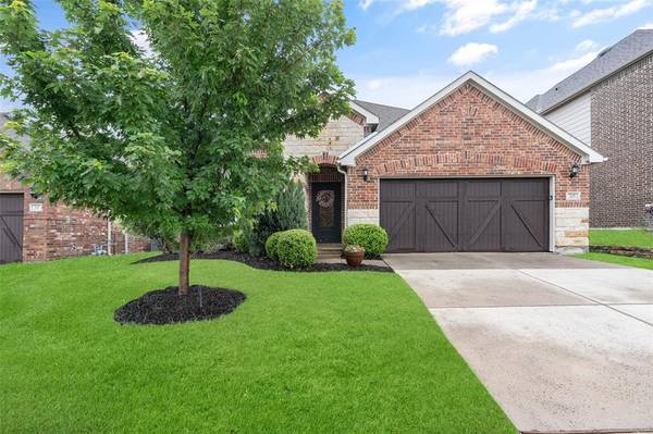 215 Cielo Azure Lane, Lewisville, TX 75067