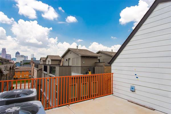 Dallas, TX 75204,3981 Roseland Avenue #3B