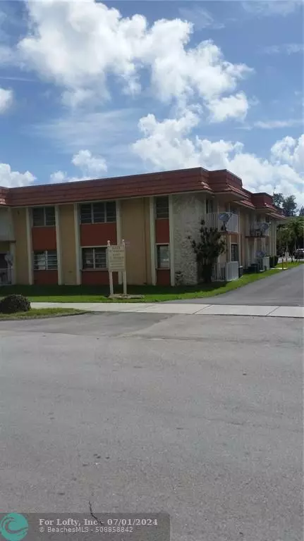 Miami, FL 33155,5401 SW 77th Ct  #207E