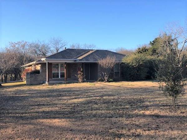 210 Willow Creek Lane, Ovilla, TX 75154