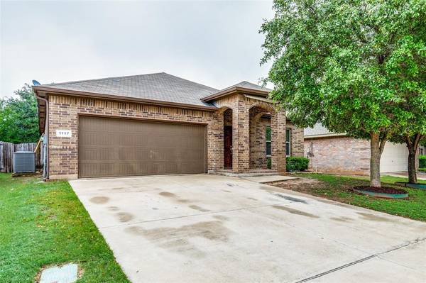 1117 New Meadow Drive, Azle, TX 76020