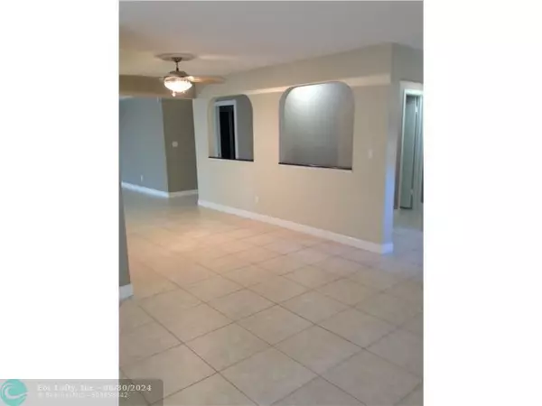 Hollywood, FL 33021,5012 Sheridan St  #1