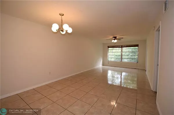 Plantation, FL 33313,7450 NW 17TH ST  #302