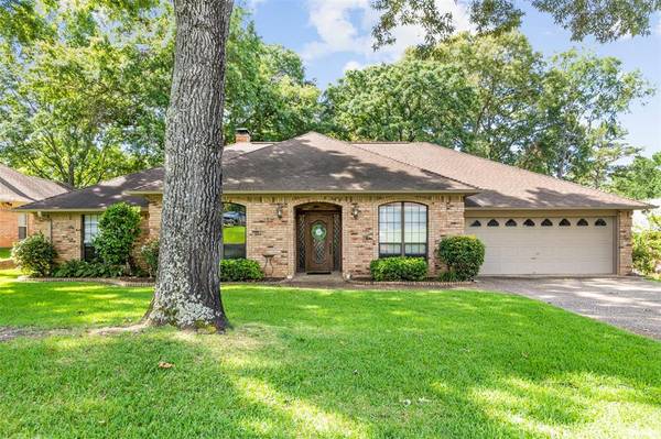 708 Kingswood Drive, Tyler, TX 75703