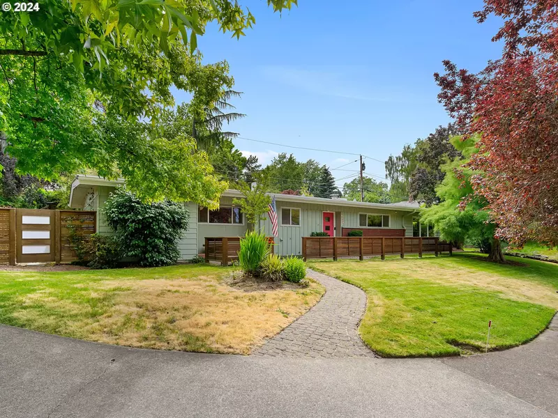 4323 SW IDAHO DR, Portland, OR 97221