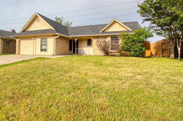 6603 Country Creek Drive, Arlington, TX 76001