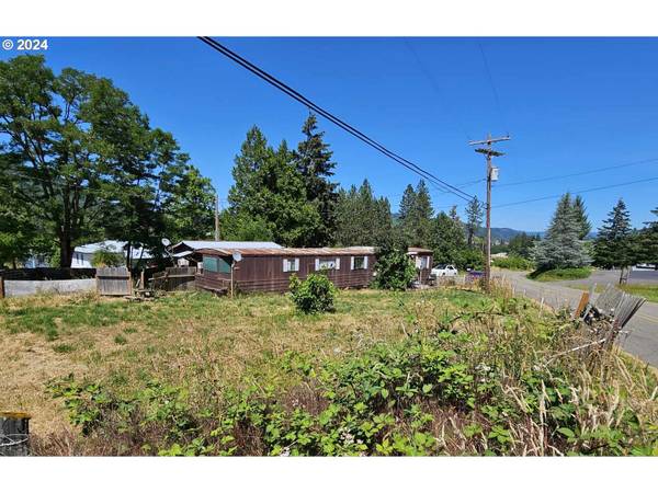 1087 HAYHURST RD, Yoncalla, OR 97499