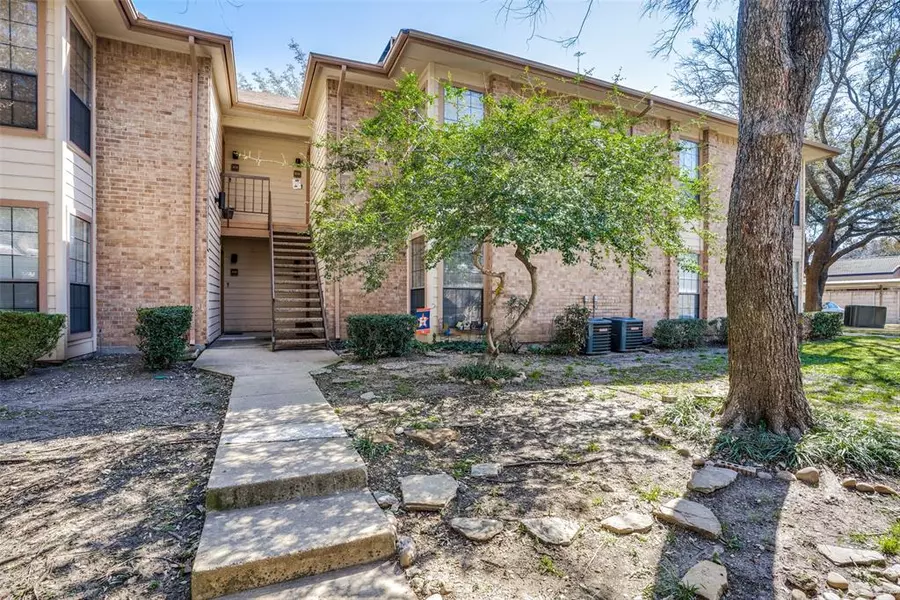 16301 Ledgemont Lane #114, Addison, TX 75001