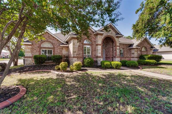 718 Mcmurry,  Waxahachie,  TX 75165