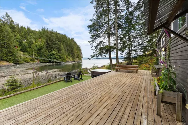 Quadra Island, BC V0P 1H0,SL 6 Whalebone Cove Rd