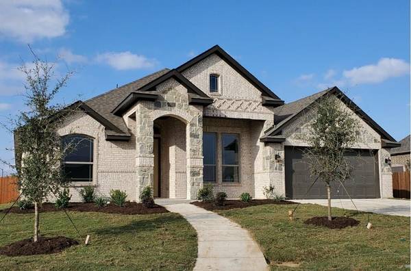 605 Roscoe Drive, Midlothian, TX 76065