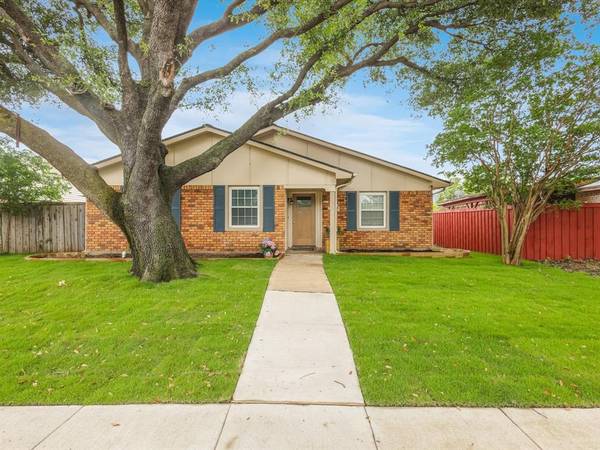 5032 S Colony Boulevard, The Colony, TX 75056