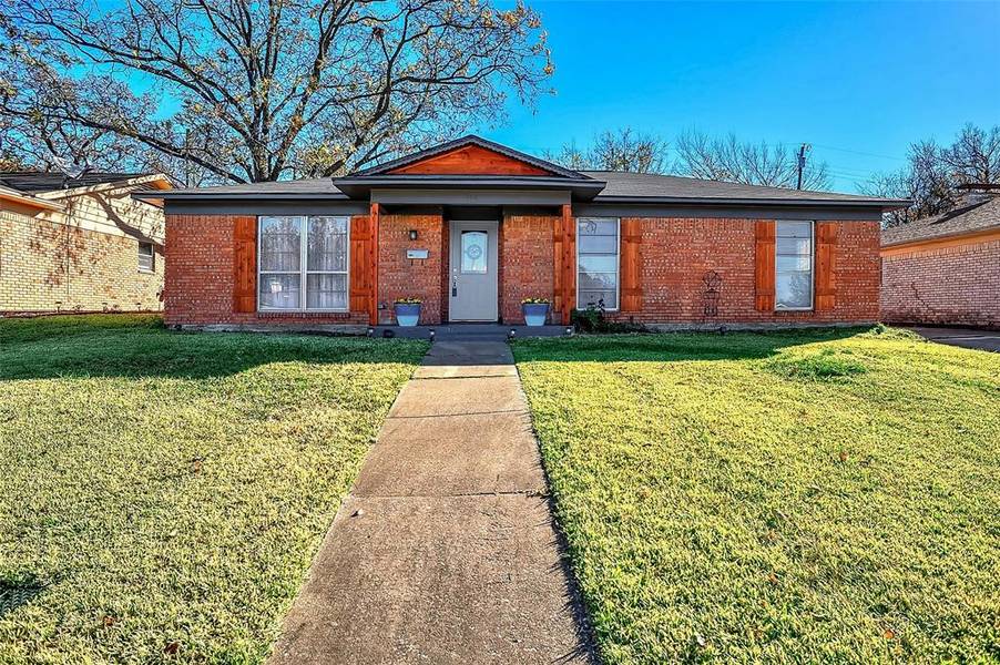 112 S Wood Avenue, Denison, TX 75020