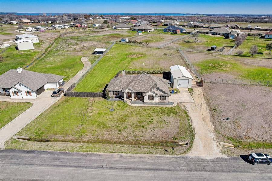 2451 Lake Ridge Circle, Sanger, TX 76266