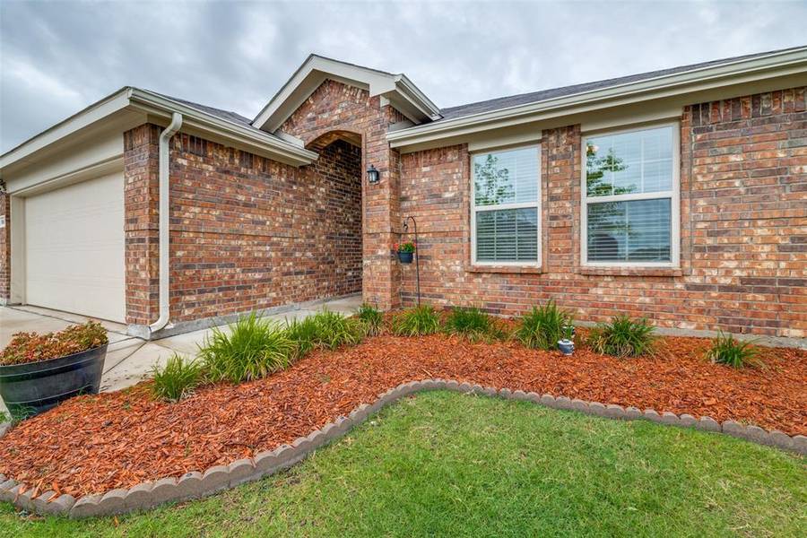 8900 Devonshire Drive, Fort Worth, TX 76131