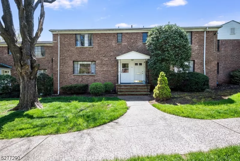 15 Troy Dr #A, Springfield Twp., NJ 07081