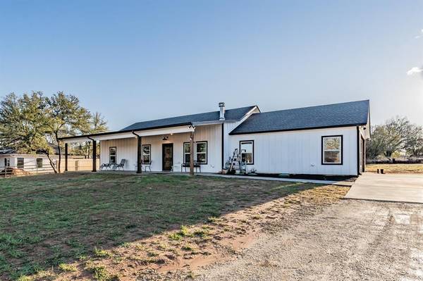 7720 Prairie Creek Lane, Tolar, TX 76476