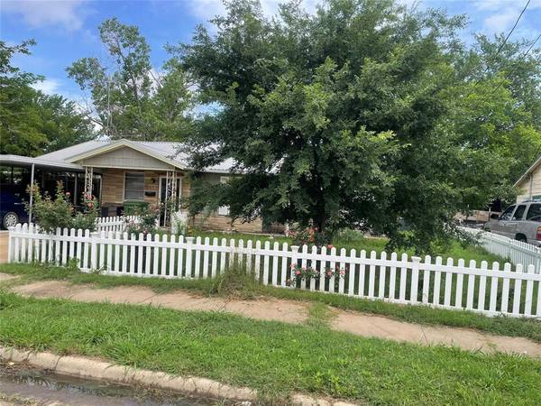 Mineral Wells, TX 76067,1401 15th Street