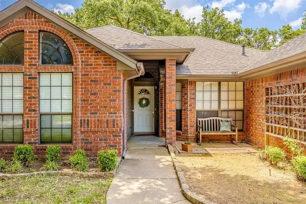 Arlington, TX 76013,2208 Hunter View Court