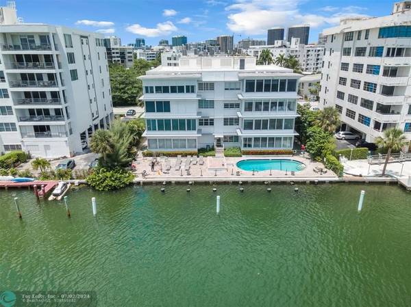 Bay Harbor Islands, FL 33154,9200 W Bay Harbor Dr  #1B