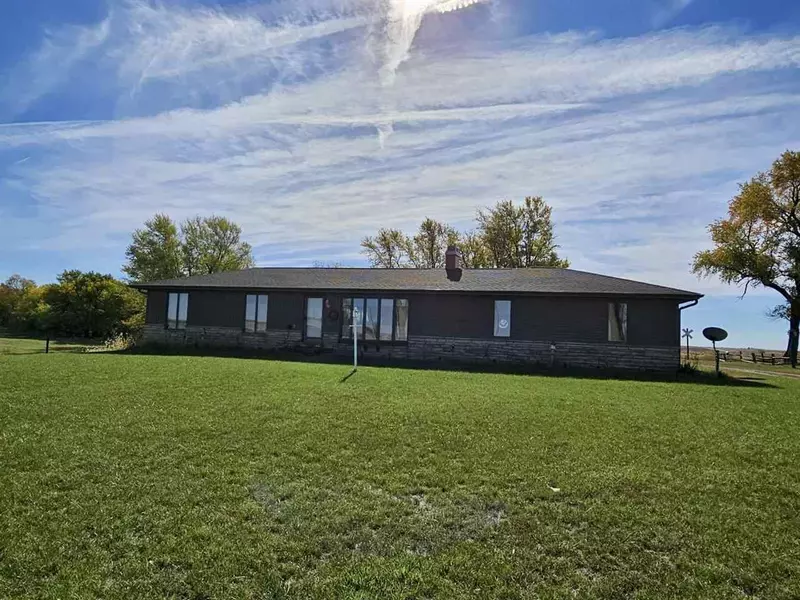 1729 Highway 92, West Chester, IA 52359