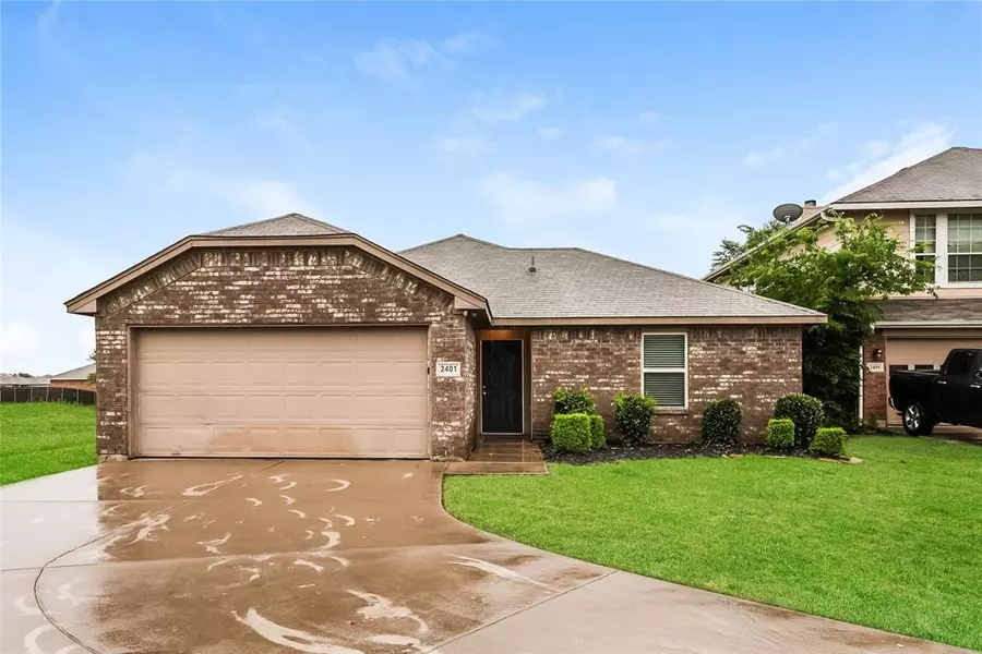 2401 Hawkwood Court, Fort Worth, TX 76123