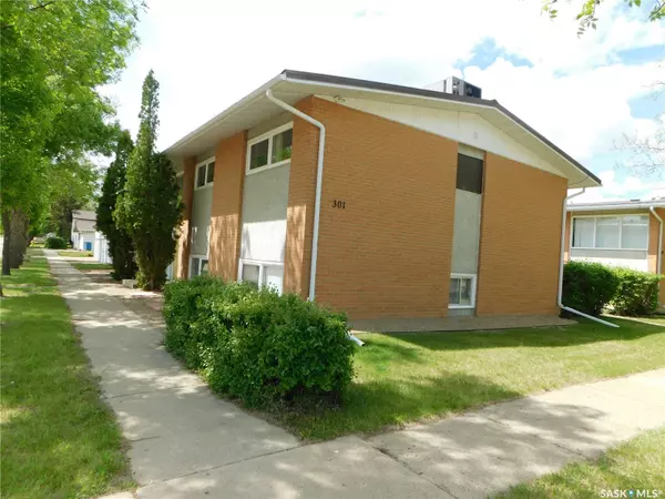 Assiniboia, SK S0H 0B0,301-309 3rd AVENUE W